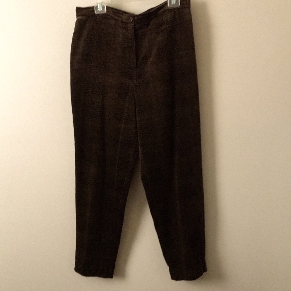 Liz Claiborne. Liz sport velvet pants